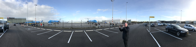 KLM Fokker Kunstwerk onthuld op Schiphol Oost